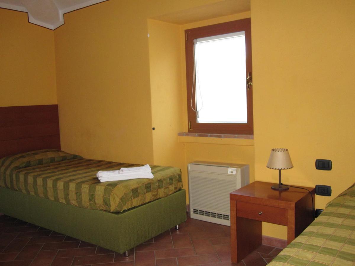 La Locanda Il Gabbiano San Casciano in Val di Pesa Luaran gambar