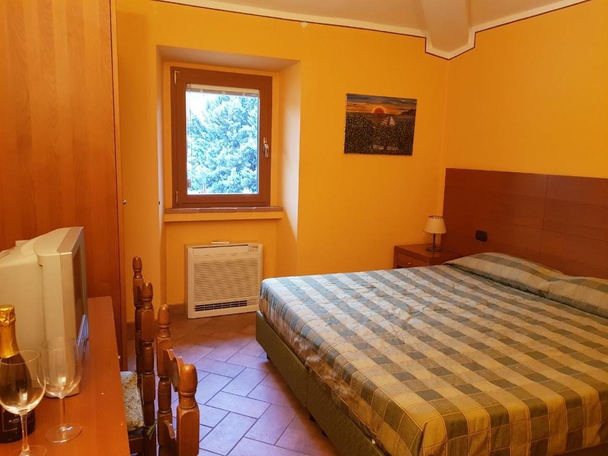 La Locanda Il Gabbiano San Casciano in Val di Pesa Luaran gambar